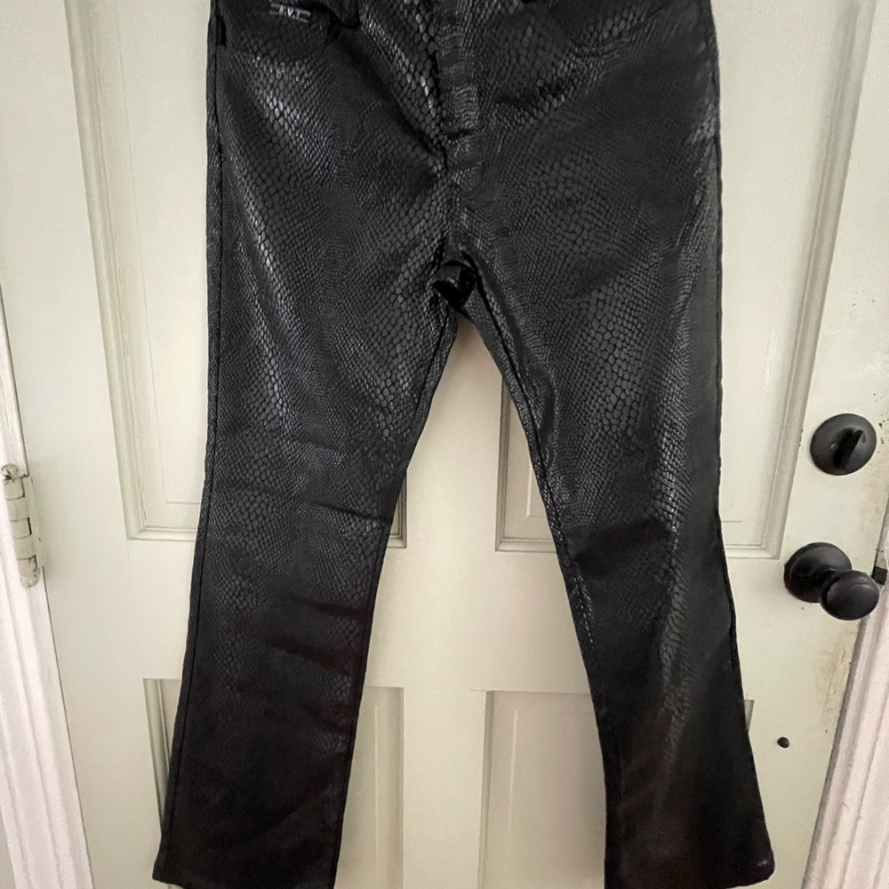 RVT Black Textured Womens Jeans